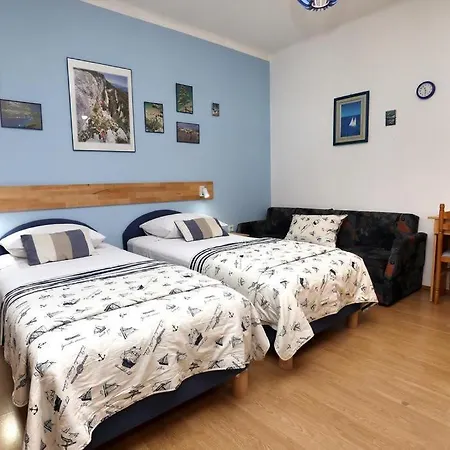 With A Parking Space - 17442