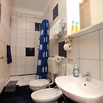 With A Parking Space - 17442 Гостьовий будинок 3*